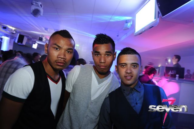 Cliquer pour voir l'image en taille réelle