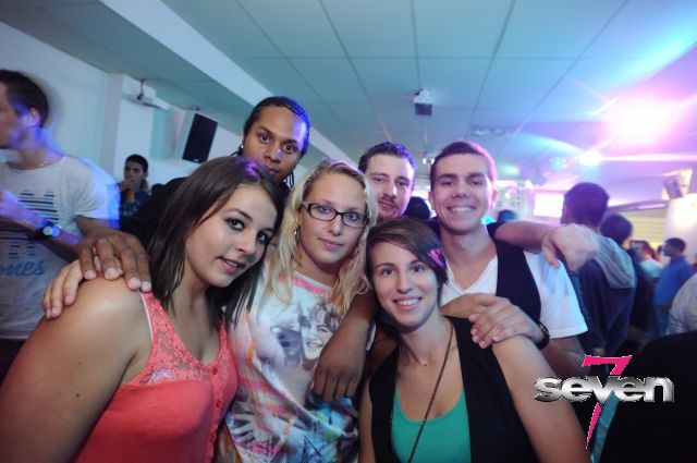 Cliquer pour voir l'image en taille réelle