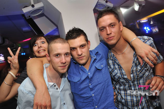 Cliquer pour voir l'image en taille réelle