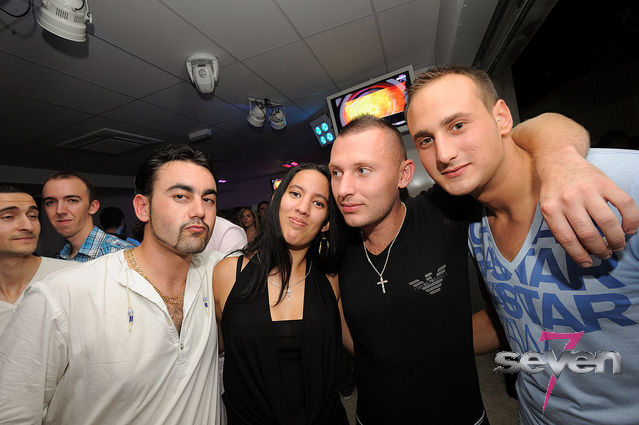 Cliquer pour voir l'image en taille réelle