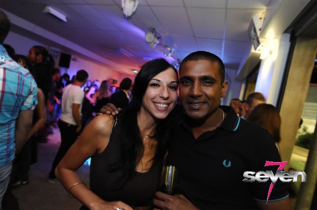 Cliquer pour voir l'image en taille réelle