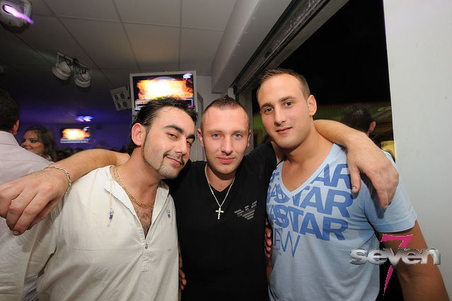 Cliquer pour voir l'image en taille réelle