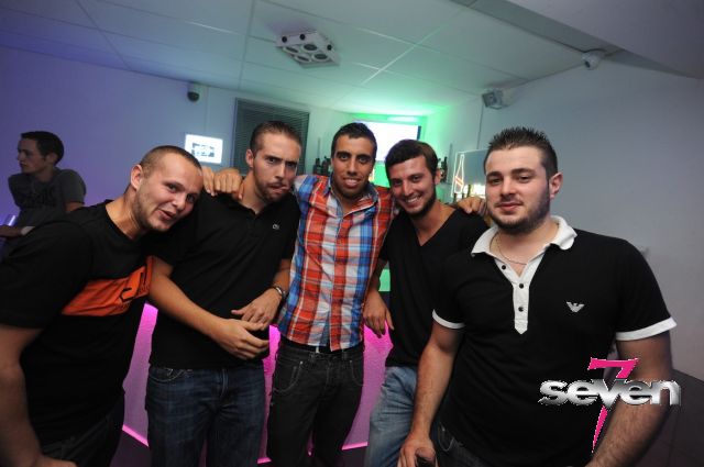 Cliquer pour voir l'image en taille réelle