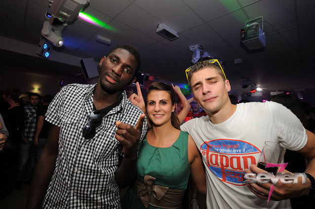 Cliquer pour voir l'image en taille réelle