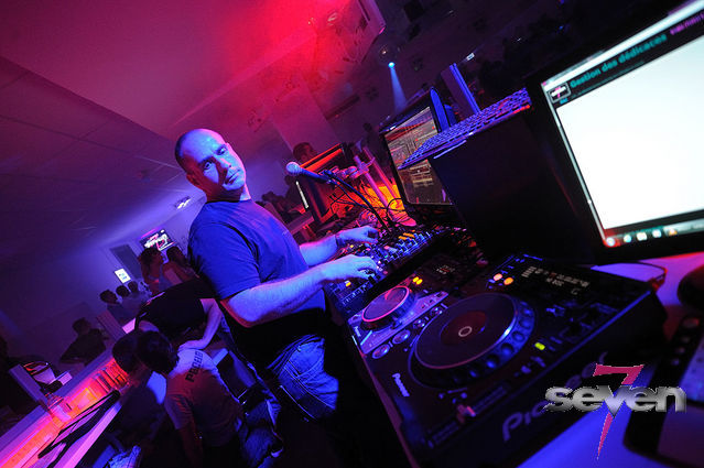 Cliquer pour voir l'image en taille réelle