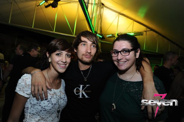 Cliquer pour voir l'image en taille réelle