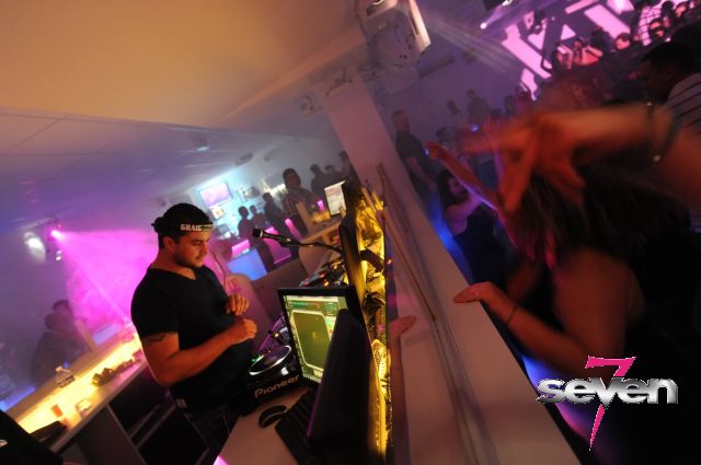 Cliquer pour voir l'image en taille réelle