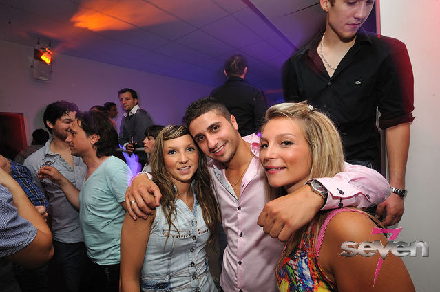 Cliquer pour voir l'image en taille réelle