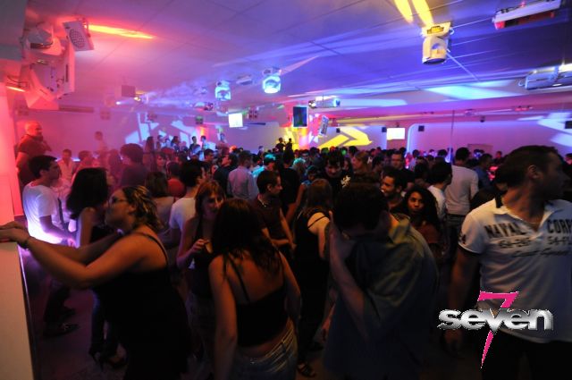 Cliquer pour voir l'image en taille réelle