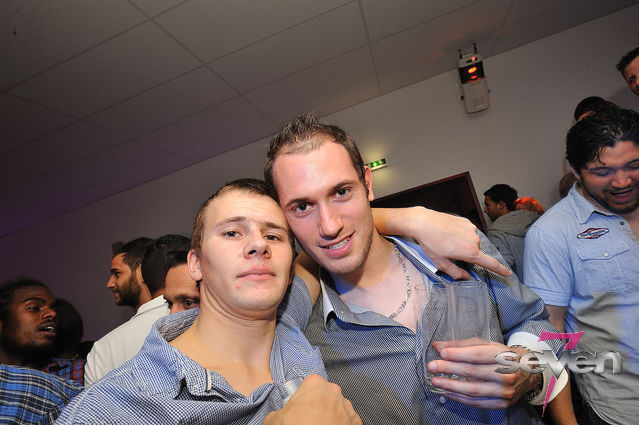 Cliquer pour voir l'image en taille réelle