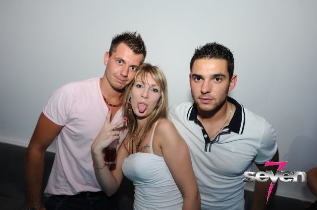 Cliquer pour voir l'image en taille réelle