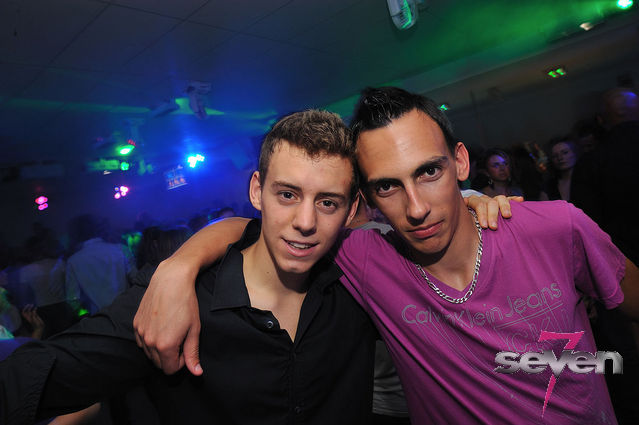 Cliquer pour voir l'image en taille réelle