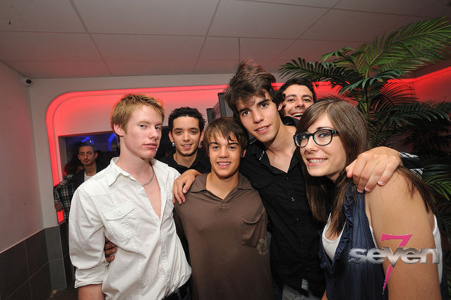 Cliquer pour voir l'image en taille réelle