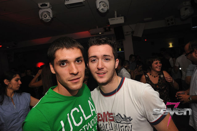 Cliquer pour voir l'image en taille réelle