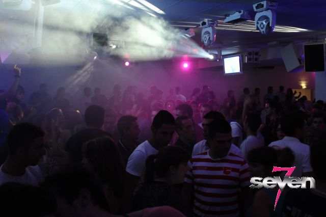 Cliquer pour voir l'image en taille réelle