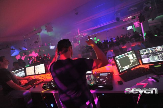 Cliquer pour voir l'image en taille réelle