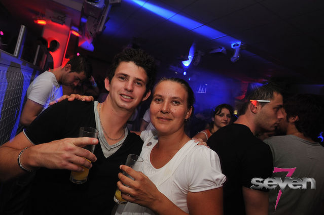 Cliquer pour voir l'image en taille réelle