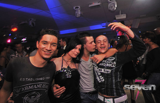 Cliquer pour voir l'image en taille réelle