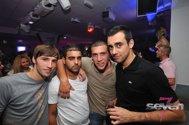 Cliquer pour voir l'image en taille réelle