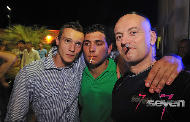 Cliquer pour voir l'image en taille réelle