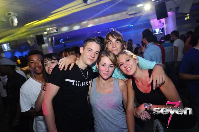 Cliquer pour voir l'image en taille réelle