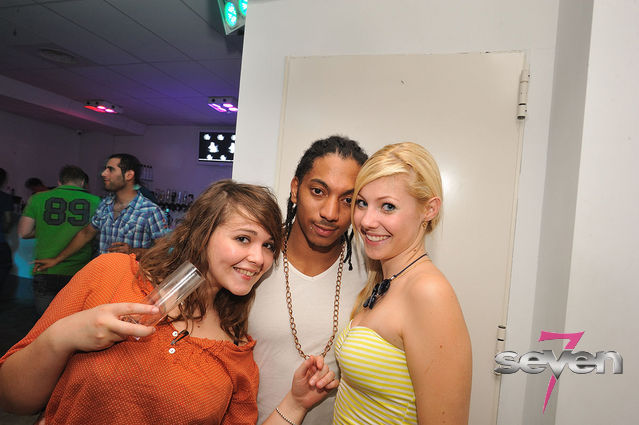 Cliquer pour voir l'image en taille réelle