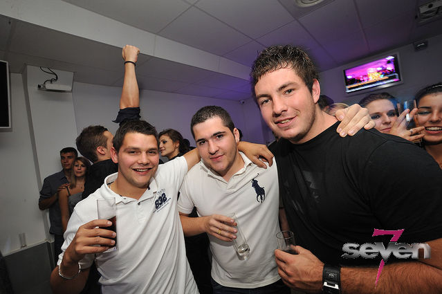 Cliquer pour voir l'image en taille réelle