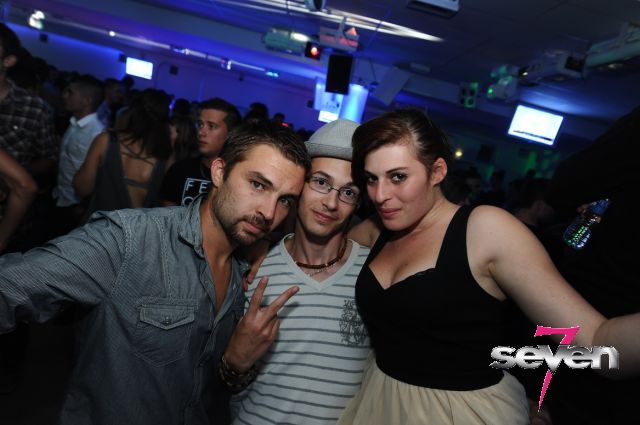 Cliquer pour voir l'image en taille réelle