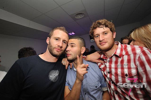 Cliquer pour voir l'image en taille réelle