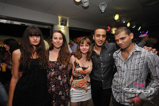 Cliquer pour voir l'image en taille réelle