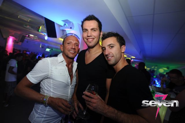 Cliquer pour voir l'image en taille réelle