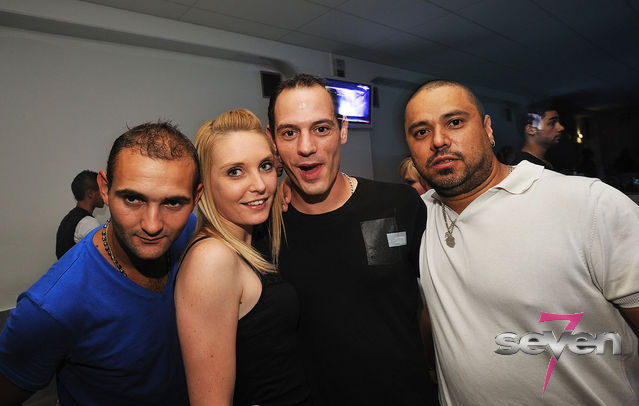 Cliquer pour voir l'image en taille réelle