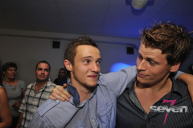 Cliquer pour voir l'image en taille réelle