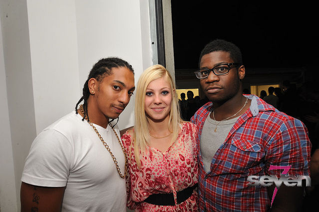 Cliquer pour voir l'image en taille réelle