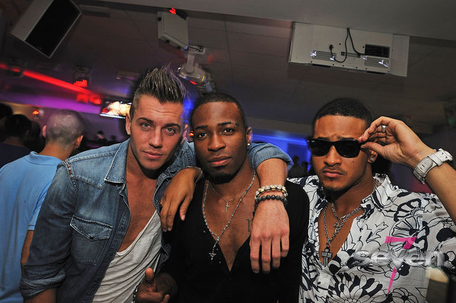 Cliquer pour voir l'image en taille réelle