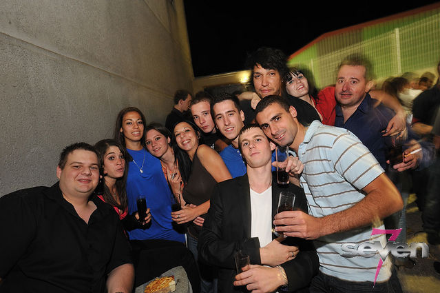 Cliquer pour voir l'image en taille réelle