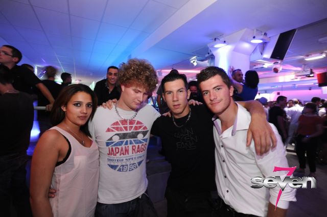 Cliquer pour voir l'image en taille réelle