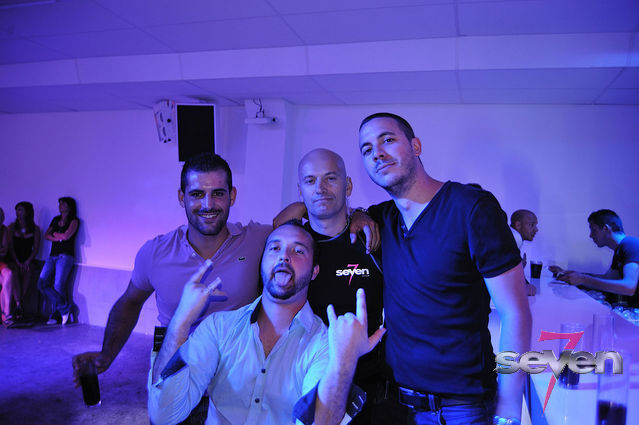 Cliquer pour voir l'image en taille réelle