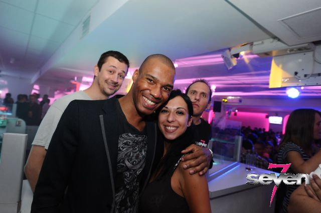 Cliquer pour voir l'image en taille réelle