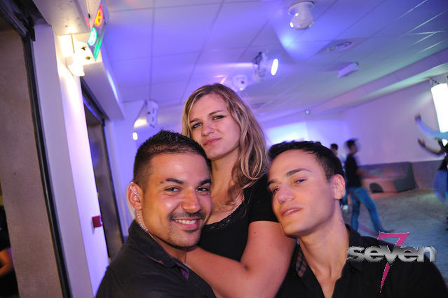 Cliquer pour voir l'image en taille réelle