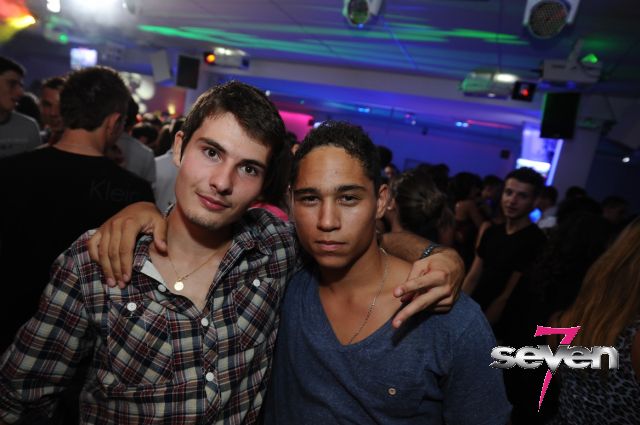 Cliquer pour voir l'image en taille réelle