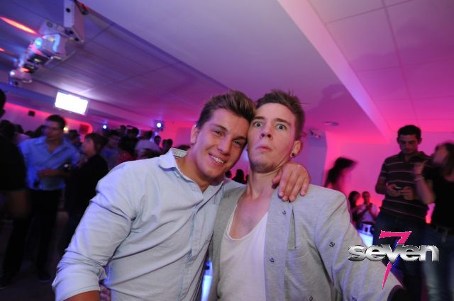 Cliquer pour voir l'image en taille réelle