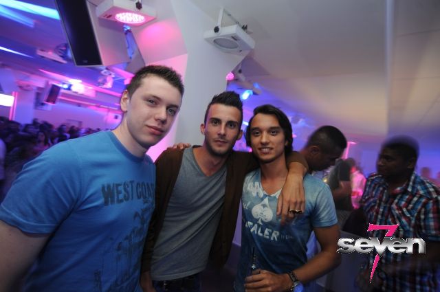 Cliquer pour voir l'image en taille réelle