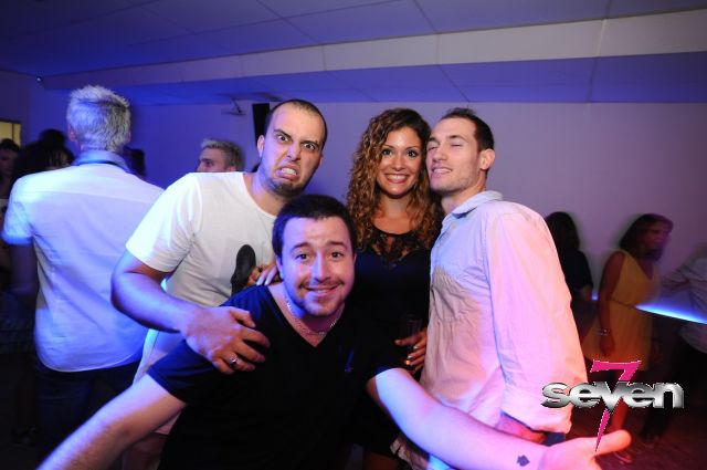 Cliquer pour voir l'image en taille réelle