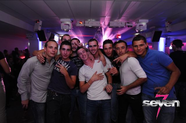 Cliquer pour voir l'image en taille réelle