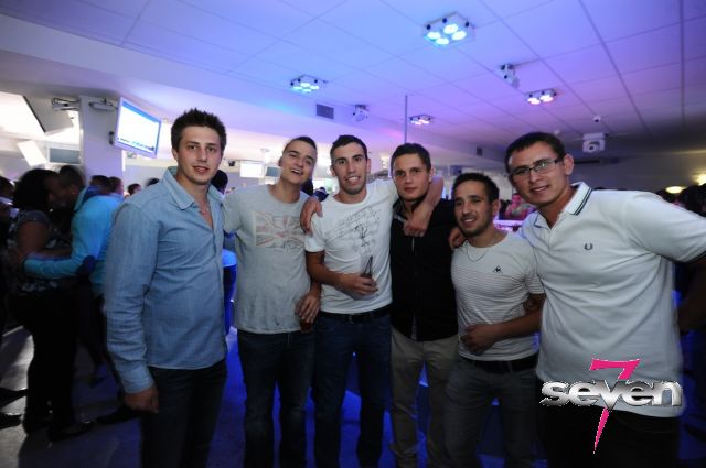 Cliquer pour voir l'image en taille réelle