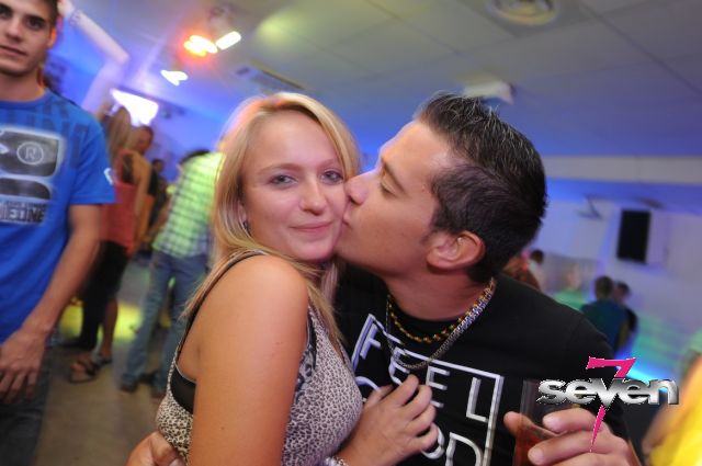 Cliquer pour voir l'image en taille réelle