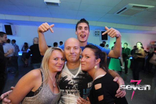 Cliquer pour voir l'image en taille réelle