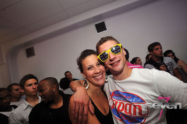 Cliquer pour voir l'image en taille réelle