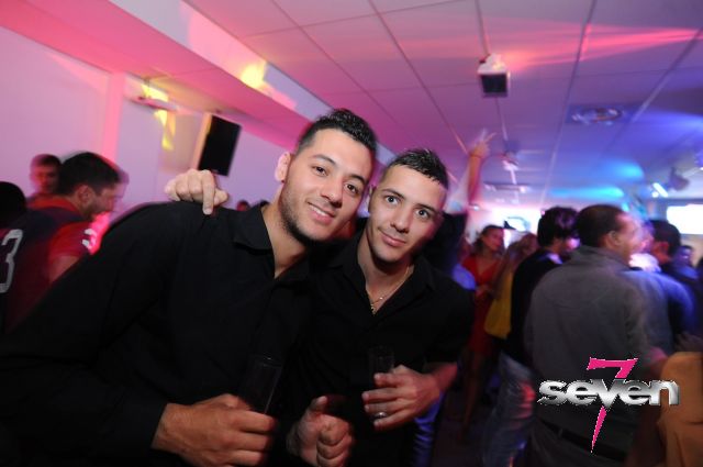 Cliquer pour voir l'image en taille réelle